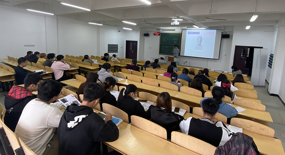 銅冠金源期貨有限公司與武漢文理學院成功舉辦 第四屆“鄭商所杯”全國大學生金融模擬交易大賽 專場宣講活動